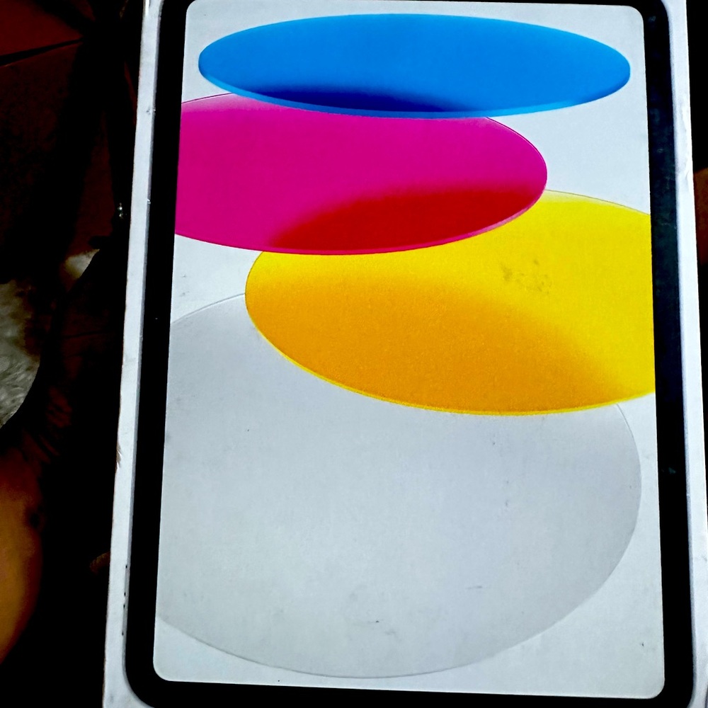 iPad 10th Generation 10.9” 2022 in silver 64 gb